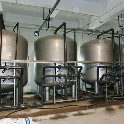 Δεξαμενή φίλτρων κατεργασίας ύδατος πολυμέσων SS304 για ενεργοποιημένη ρητίνη άνθρακα χαλαζία την άμμος